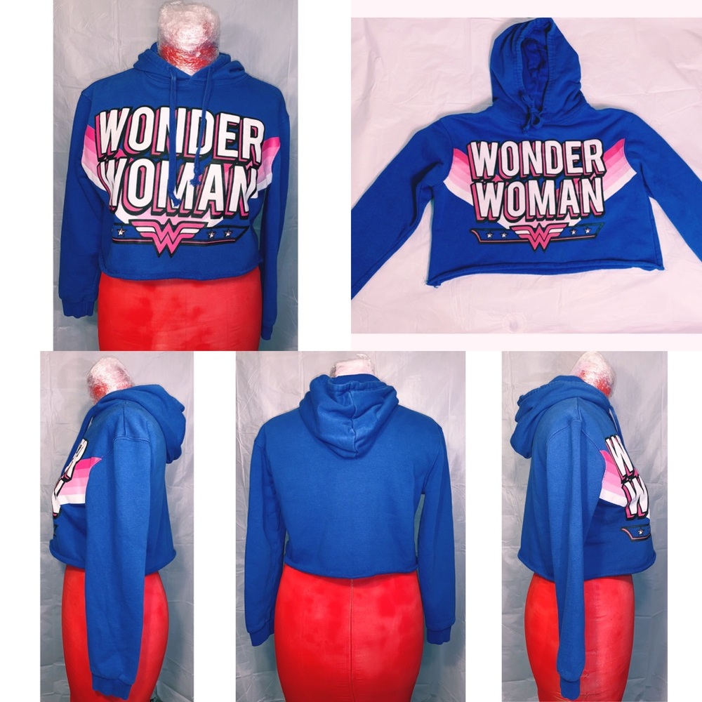 Vintage DC Comics Wonder Woman Crop Hoodie